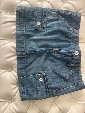 Old Navy Dark Blue Denim Mini Skirt with Button Detail Size 4 women’s. Like new!